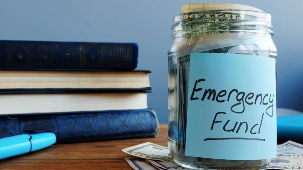 sinking fund vs emergency fund
